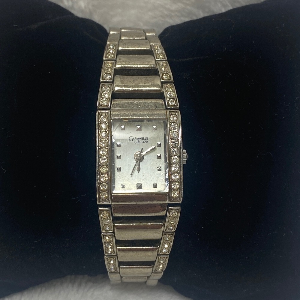 Caravelle by Bulova Womens Watch Silver Tone Crystal Accents New Battery 12-1-25 - Picture 1 of 10